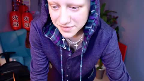 Hey My name is Lida online show from June 3, 2:33 pm