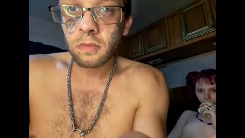 Snapshot of lightningtattoo chatting on October 8, 1:02 am lightningtattoo online show from October 8, 1:02 am