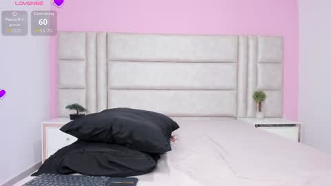 Lia  online show from June 10, 6:07 pm