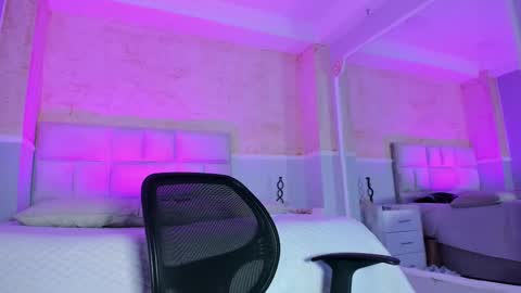 L I I A M online show from March 2, 2:10 pm