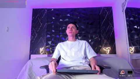 L I I A M online show from March 9, 1:48 pm