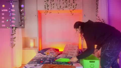         online show from September 18, 11:58 am