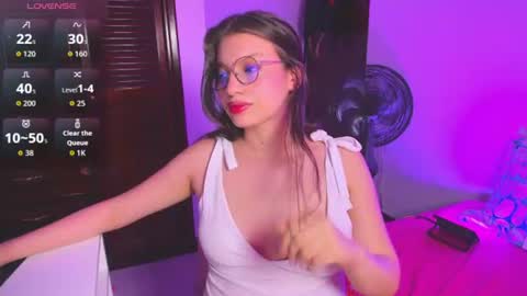 L I I L I I E online show from July 15, 11:41 pm