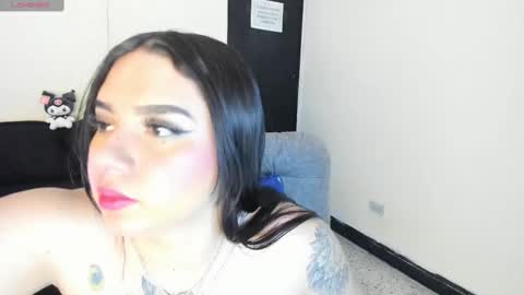 Snapshot of liily_moore chatting on September 27, 7:28 am Lily Moore online show from September 27, 7:28 am
