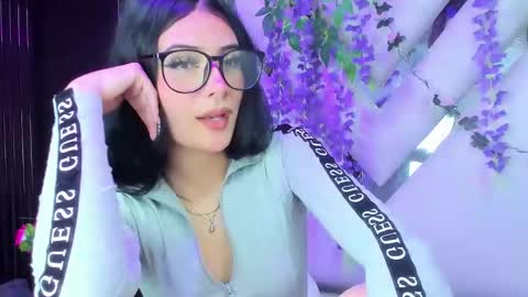 Brittany online show from November 7, 3:25 pm