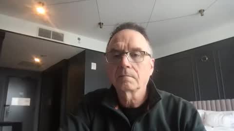 liketowatch online show from April 27, 8:50 pm