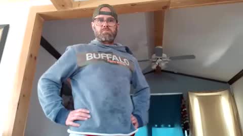 St pierre online show from April 25, 4:48 pm