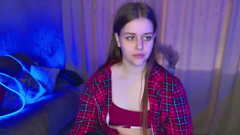 LilaSparkling online show from May 2, 9:59 am