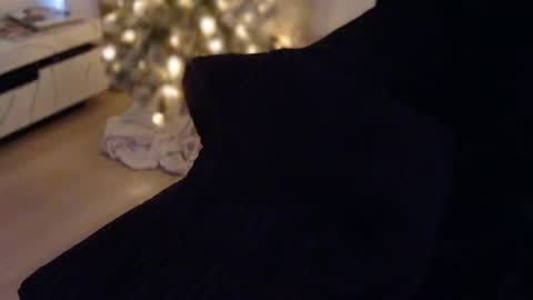 Rebecca online show from December 18, 6:03 pm