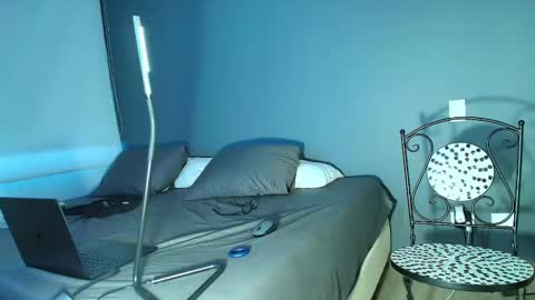 Dante online show from December 24, 10:28 pm