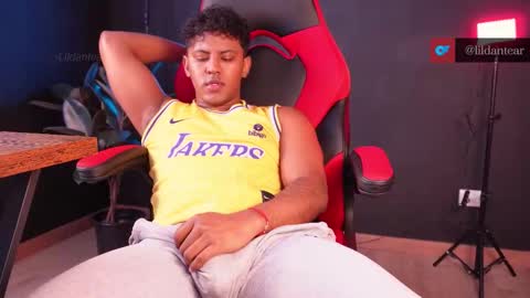 Dante online show from January 17, 11:52 am