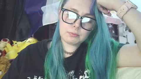 Snapshot of lilemmy1999 chatting on September 9, 10:21 pm emily ryanson online show from September 9, 10:21 pm