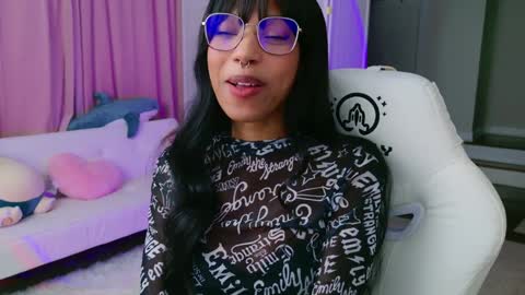 Snapshot of lileviemarie chatting on January 18, 2:47 am evie online show from January 18, 2:47 am