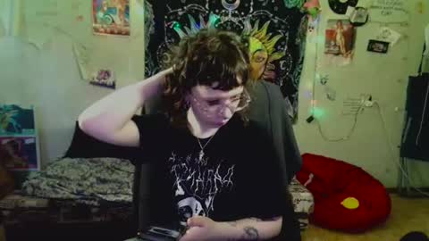 Lil online show from July 22, 11:12 am