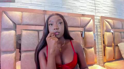 Snapshot of lilian_starfire chatting on October 6, 7:42 pm LILIAN online show from October 6, 7:42 pm