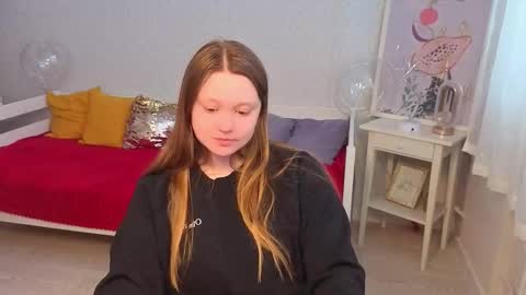 Lilian online show from March 16, 12:53 pm