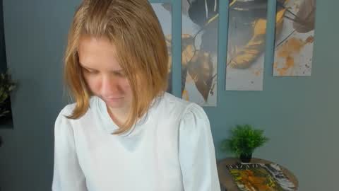 hi guys Im new here Im 18 years oldIve never had sex online show from January 10, 1:27 pm