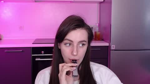 Lilu online show from June 18, 1:22 am