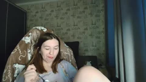 liliawoolf online show from February 3, 5:49 am