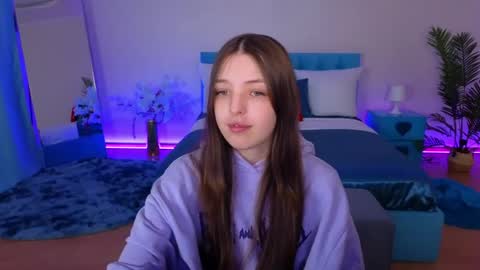 Lili Bakery online show from June 20, 1:01 am
