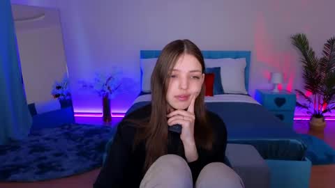 Lili Bakery online show from June 16, 3:32 am