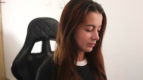 Lili Carter online show from December 4, 12:30 pm