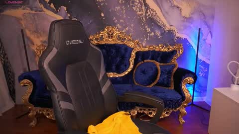 lilielfie online show from November 19, 9:46 pm