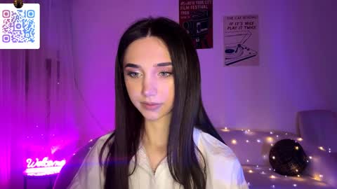 Lina online show from March 31, 11:05 pm