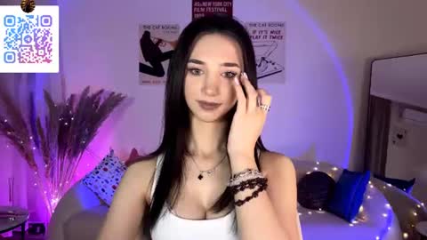 Lina online show from July 3, 10:25 pm