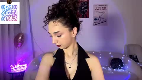 Lina online show from June 17, 10:15 pm