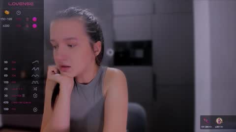 Snapshot of lililaluna chatting on October 4, 6:06 pm             ...  online show from October 4, 6:06 pm