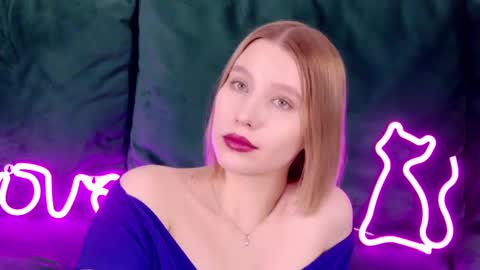 LiliLinn online show from March 10, 1:32 pm