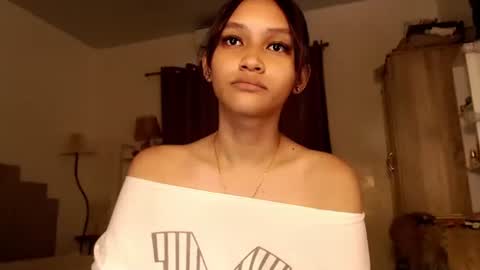 Chloe online show from October 23, 6:37 am