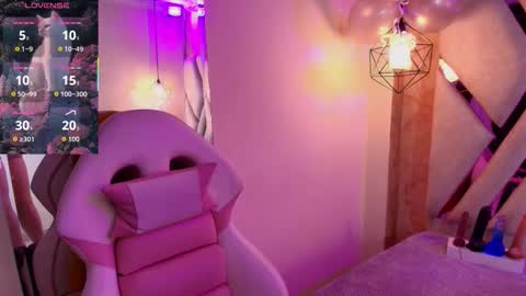   online show from September 19, 7:28 pm