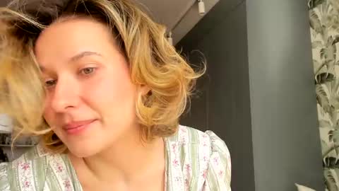 lilith online show from April 27, 2:14 pm