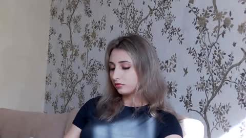 lilithmoonx_ online show from April 24, 2:30 pm