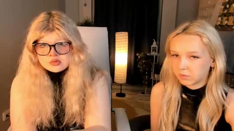 LilithNelson online show from June 13, 10:03 am