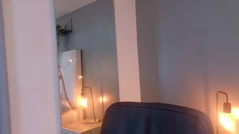 L I L I T H  online show from January 5, 5:27 pm