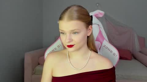 Snapshot of lilitrosen chatting on October 13, 5:26 pm lilitrosen online show from October 13, 5:26 pm