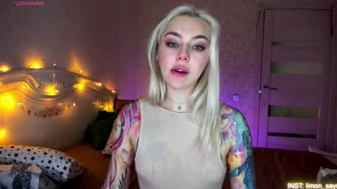 LilliMoore online show from April 5, 12:07 am