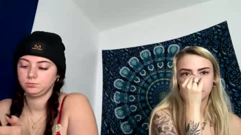 lillstephanie online show from October 21, 4:06 am