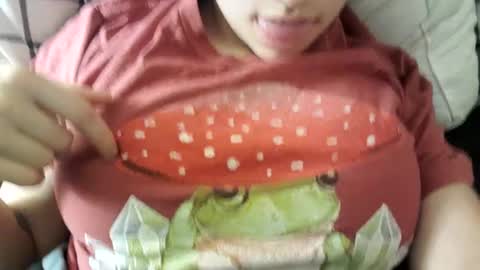 Lilly online show from December 3, 12:08 am