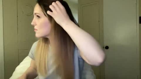 lilly_adams88 online show from June 11, 2:53 am