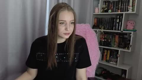 LillyFan X online show from December 17, 4:41 am