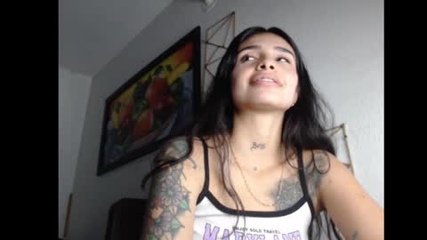 lil palacio online show from February 1, 3:52 am