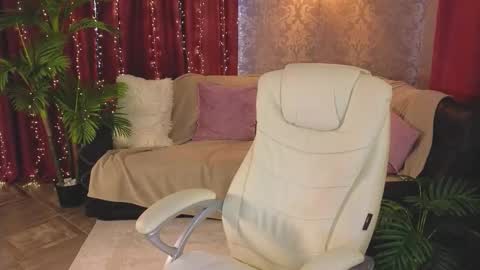 Lilu online show from February 6, 7:12 am