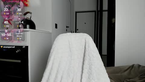 Snapshot of lily__love chatting on March 8, 5:33 pm LILY online show from March 8, 5:33 pm