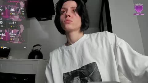 Snapshot of lily__love chatting on February 23, 6:56 pm LILY online show from February 23, 6:56 pm