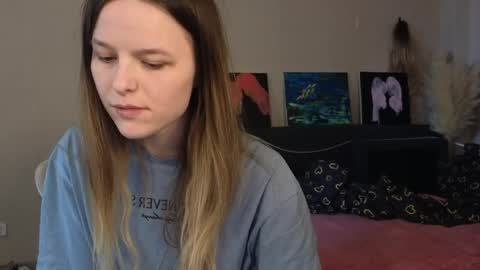 lily_and_jake online show from April 11, 7:45 am