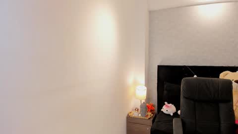 lily_cash1 online show from October 3, 9:56 pm